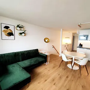  Apartment 2-zimmer Wohnung, Pools, Sauna Und Balkon